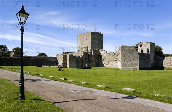 Portchester Castle showing the Norman 12th Century Tower and 14th Century Keep built within the Roman 3rd Century Saxon Shore Fort. Photo : Paul Seheult