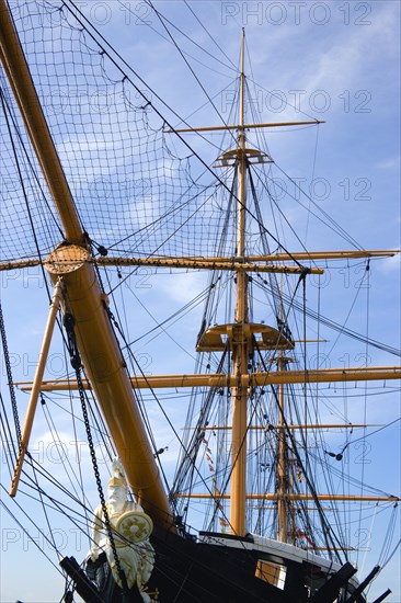 Historic Naval Dockyard Figurehead masts and rigging of HMS Warrior built in 1860 as the first iron hulled sail and steam powered warship. Photo : Paul Seheult