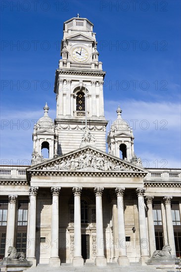 The Guildhall originally built in 1890 but rebuilt by 1959 after being bombed in 1941 during World War II. Photo : Paul Seheult