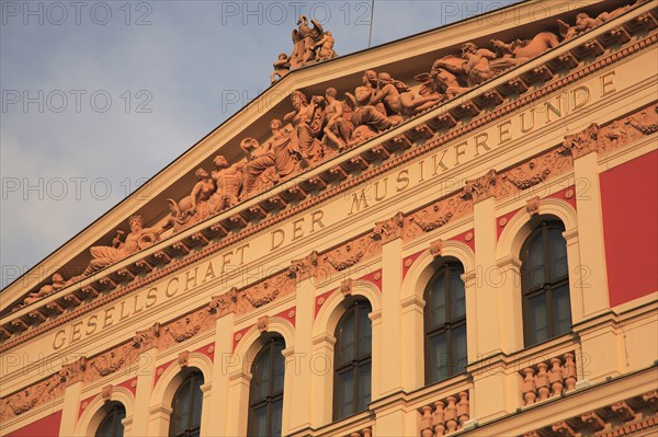 Musikverein Concert Hall home of the Vienna Philharmonic orchestra. Part view of exterior facade. Photo : Bennett Dean