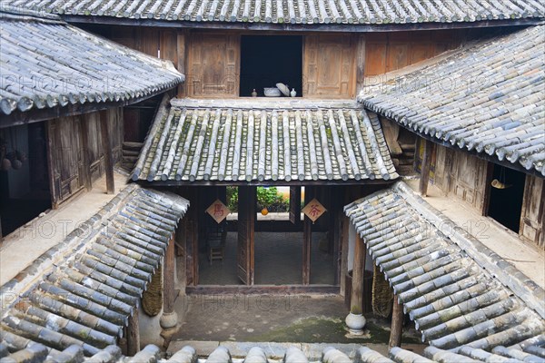 Rooftop of the Yunnan Horse Caravan Cultural Museum. Photo : Mel Longhurst