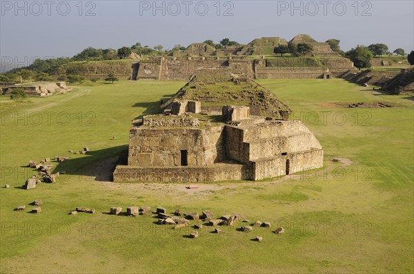 Mexico, Oaxaca, Monte Alban, Edificio buildings G H and I in the central plaza. 
Photo : Nick Bonetti