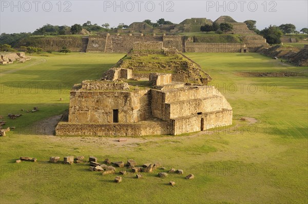 Mexico, Oaxaca, Monte Alban, Archaeological site Ruins of Monticulo J and Edifio I H and G buildings in the central plaza. 
Photo : Nick Bonetti