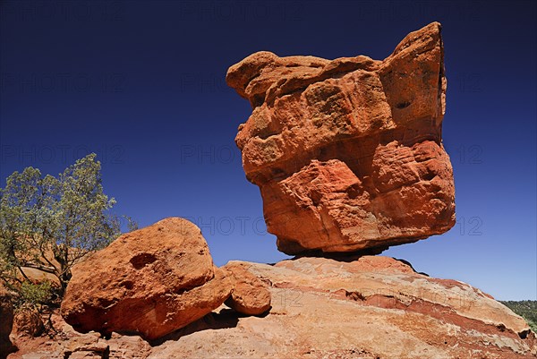 USA, Colorado, Colorado Springs, Garden of the Gods public park balanced sandstone rock. 
Photo : Hugh Rooney