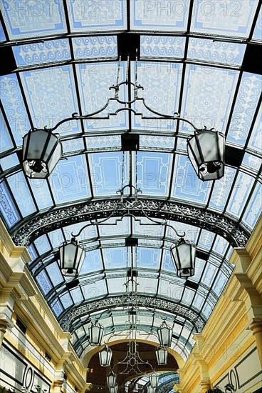 USA, Nevada, Las Vegas, The Strip interior roof detail of the shopping promenade within the Bellagio hotel and casino. 
Photo : Hugh Rooney