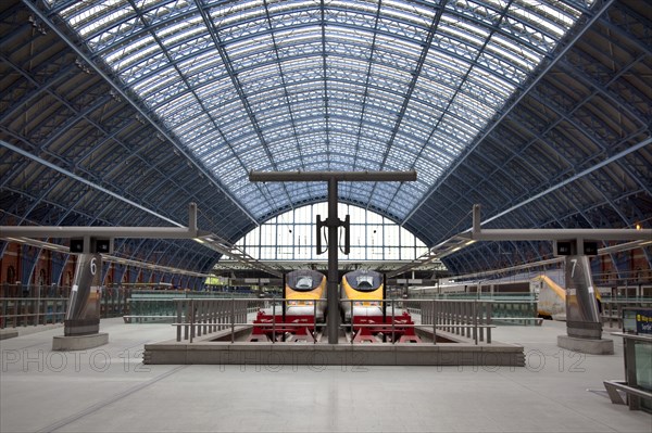 England, London, St Pancras railway station on Euston Road Eurostar trains sat on the concourse. 
Photo : Stephen Rafferty