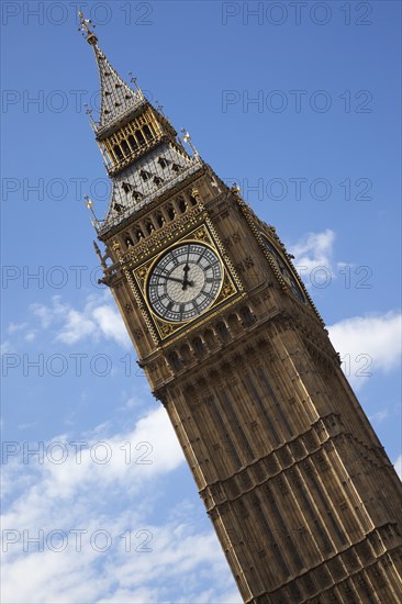England, London, Westminster Houses of Parliament Clock Tower better known as Big Ben. Angled view. 
Photo : Stephen Rafferty