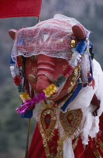 Nepal, Annapurna, Larjung, Decorated figure of god of the Thakali Gauchan clan during Lha Phewa festival meaning the appearance of the gods held every twelve years. 
Photo : Chris Beall
