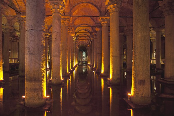 Turkey, Istanbul, Sultanahmet Yerebatan Sarnici Basilica Cistern. 
Photo : Stephen Rafferty