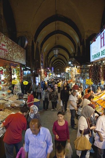 Turkey, Istanbul, Eminonu Misir Carsisi Spice Market interior. 
Photo : Stephen Rafferty