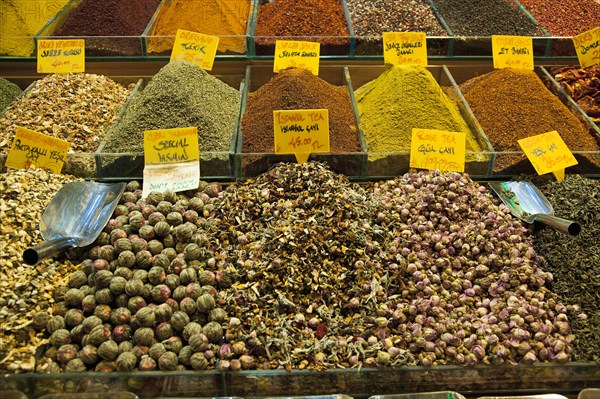 Turkey, Istanbul, Eminonu Misir Carsisi Spice Market interior. 
Photo : Stephen Rafferty