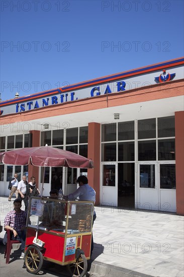 Turkey, Istanbul, Sirkeci Gar railway station entrance. 
Photo : Stephen Rafferty