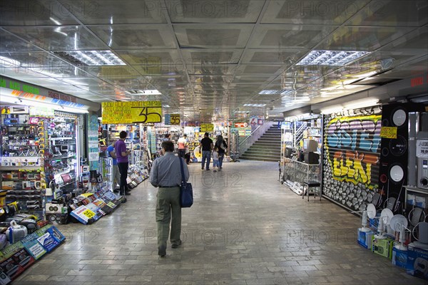 Turkey, Istanbul, Karakoy Galata electrical stores in underpass. 
Photo : Stephen Rafferty