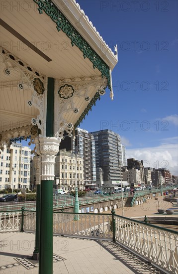 England, East Sussex, Brighton, Kings Road Arches restored seafront Victorian bandstand. 
Photo : Stephen Rafferty