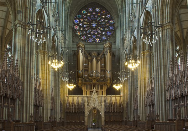 England, West Sussex, Shoreham-by-Sea, Lancing College Chapel interior view of the nave. 
Photo : Stephen Rafferty
