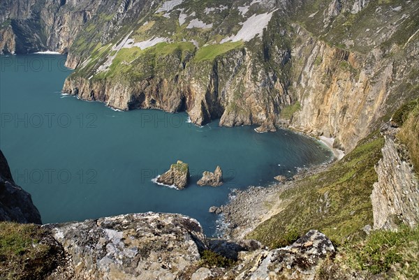 Ireland, County Donegal, Slieve League, Sea cliffs at Slieve League. 
Photo : Hugh Rooney