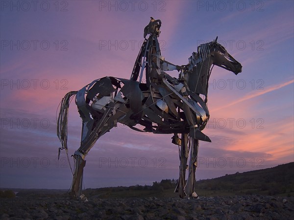 Ireland, County Roscommon, Boyle, The Chieftain steel sculpture of a figure on horseback. 
Photo : Hugh Rooney