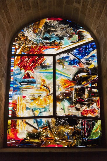 Italy, Sicily, Cefalu, Piazza Duomo. Stained glass window in Cefalu Cathedral. 
Photo : Mel Longhurst