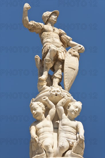 Italy, Sicily, Messina, Piazza Del Duomo Statues on the top of Orion Fountain. 
Photo : Mel Longhurst