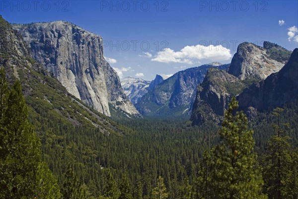 USA, California, Yosemite, Tunnel View from Inspiration Point. 
Photo : Chris Penn