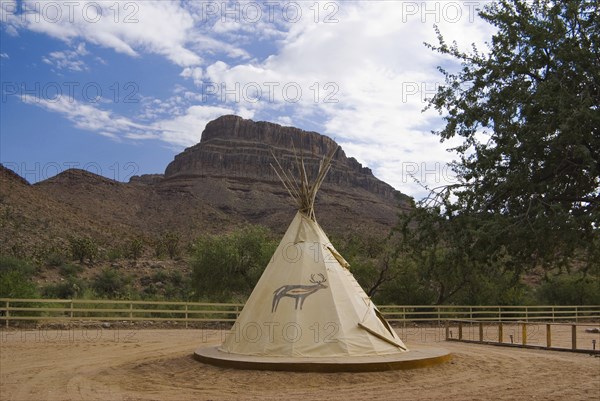 USA, Arizona, Grand Canyon, Tepee below Spirit Mountain. 
Photo : Chris Penn