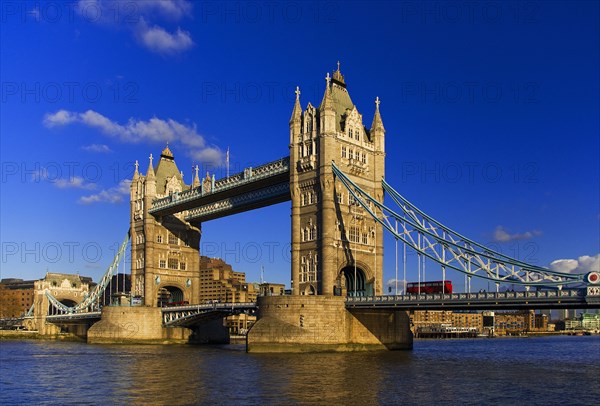 England, London, Tower Bridge viewed from the North Bank. 
Photo : Chris Penn