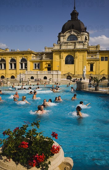 Pest Outdoor bathing in summer at Szechenyi thermal baths
