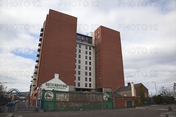 Clarendon Dock Barrow Square