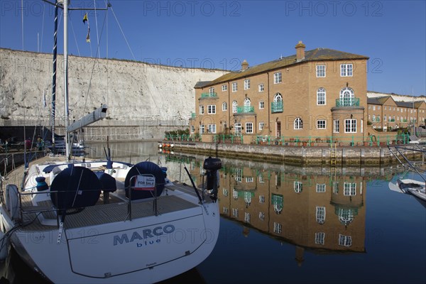 Boat for sale in the Marina.