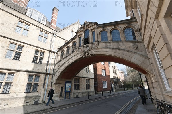 The Bridge of Sighs built 1913-1914 by Sir Thomas Jackson forms part of Hertford College.