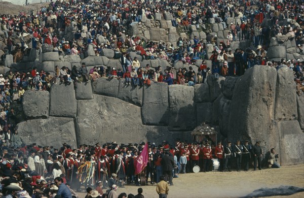Peru, Cusco, Sacsayhuaman, Inti Raymi the Inca Festival of the Winter solstice held on June 24. Crowds gathered along the Inca walls. Photo : Bernard Regent