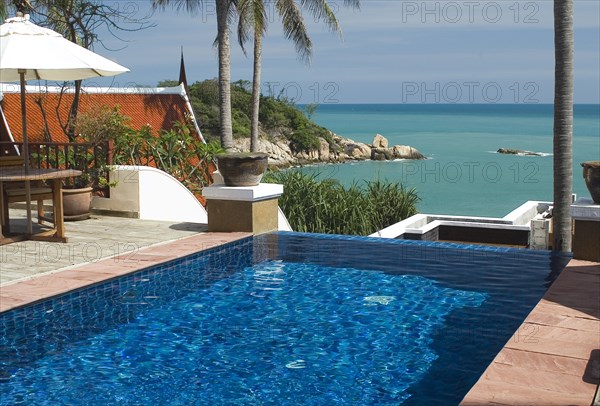 Thailand, Koh Samui, Choeng Mon Bay, Samui Peninsula Resort. Private Infinity Pool overlooking the beach. Photo : Derek Cattani