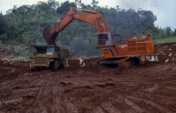 West Indies, Jamaica, Portland, Heavy machinery working in bauxite mine. Photo : Nancy Durrell McKenna