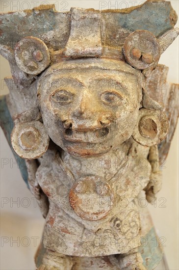 Mexico, Puebla, Cholula, Cholula site museum Clay figure of Huehueteotl the God of fire. Photo : Nick Bonetti