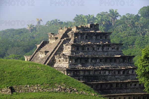 Mexico, Veracruz, Papantla, El Tajin archaeological site Pyramide de los Nichos from the Juaegos de Pelota Norte. Photo : Nick Bonetti