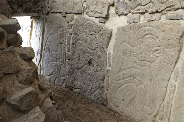 Mexico, Oaxaca, Monte Alban, Archaeological site Los Danzantes Gallery Relief carved stone blocks depicting dancers. Photo : Nick Bonetti