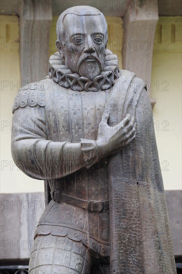 Mexico, Bajio, Guanajuato, Statue of Miguel Cervantes novelist poet and playwright. Photo : Nick Bonetti