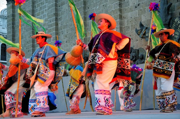 Mexico, Jalisco, Guadalajara, Plaza Tapatia Dancers from Guerrero State performing at carnival.. Photo : Nick Bonetti