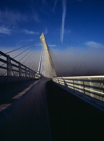 France, Bretagne, Finistere, Ile de Crozon. The new Pont de Terenez suspension bridge opened April 2011. West side footway looking south. Photo : Bryan Pickering