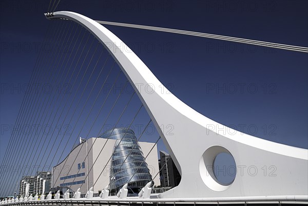 Ireland, County Dublin, Dublin City, Samuel Beckett bridge on the river Liffey with the Convention Centre. Photo : Hugh Rooney