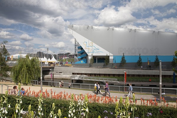 England, London, Stratford Olympic Park View of the Water Polo Arena. Photo : Adina Tovy - Amsel