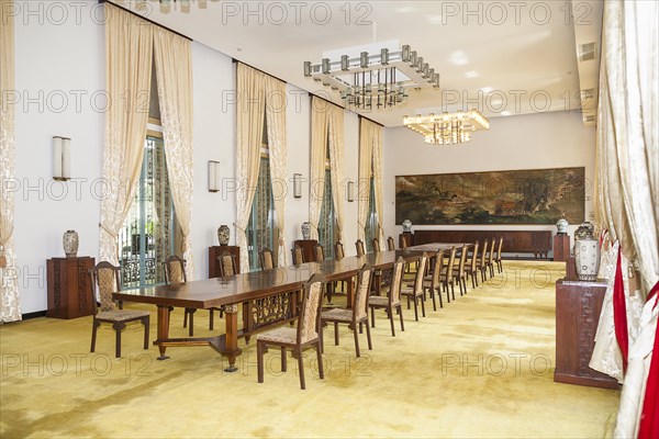 Vietnam, Ho Chi Minh City, Banqueting room in Reunification Hall. Photo : Mel Longhurst