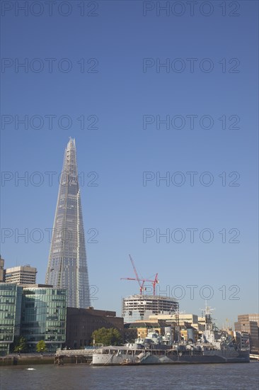 England, London, Southwark southbank The Shard skyscraper designed by Renzo Piano in the citys London Bridge Quarter. Photo : Stephen Rafferty