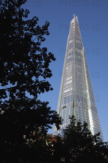 England, London, Southwark southbank The Shard skyscraper designed by Renzo Piano in the citys London Bridge Quarter. Photo : Stephen Rafferty