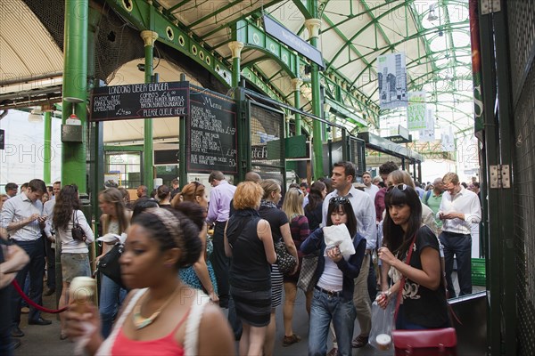 England, London, Borough Market Londons oldest fresh fruit and vegetable market. Photo : Stephen Rafferty