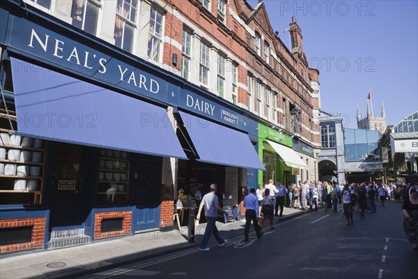 England, London, Borough Market Londons oldest fresh fruit and vegetable market Neals Yard Dairy cheese shop. Photo : Stephen Rafferty