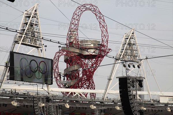 England, London, Stratford Olympic Park Detail of the Orbit by Anish Kapoor seen from within the Stadium. Photo : Sean Aidan