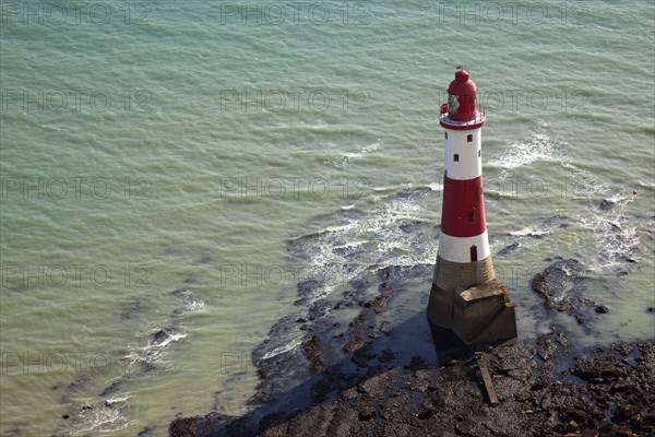 England, East Sussex, Beachy Head, Lighthouse seen from the cliff top. Photo : Stephen Rafferty