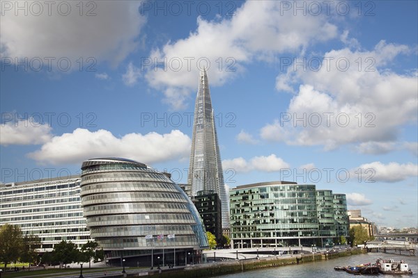 England, London, View of the Shard City Hall and More London along River Thames. . 
Photo Adina Tovy - Amsel / Eye Ubiquitous