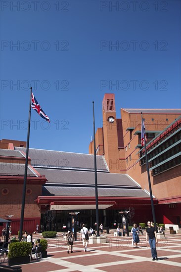 England, London, The British Library courtyard Euston Road. 
Photo Adina Tovy - Amsel / Eye Ubiquitous